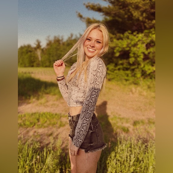 Meet your Posher, Morgan🩷 - Picture 6 of 6